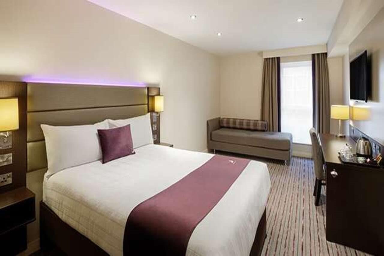 Premier Inn Bath City Centre エクステリア 写真